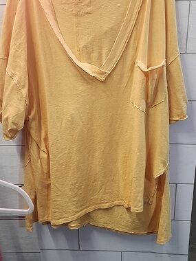 01 Preloved yellow tee